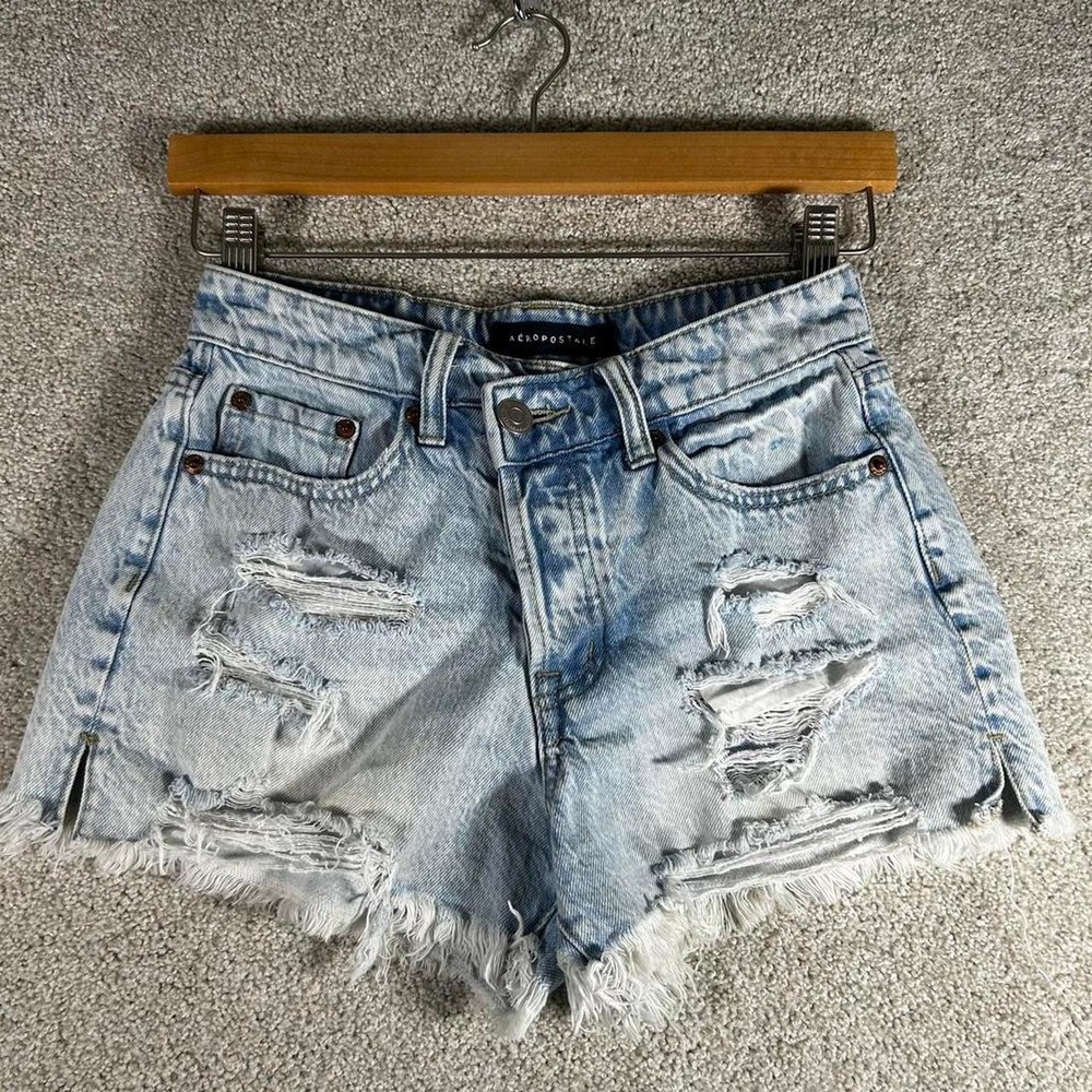Vintage women's Aeropostale light wash distressed short micro shorts Size 25"